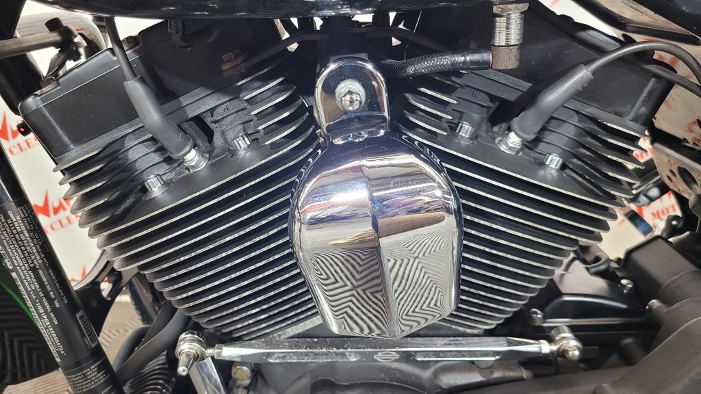 2014 Harley-davidson Cvo Road King - $14,000