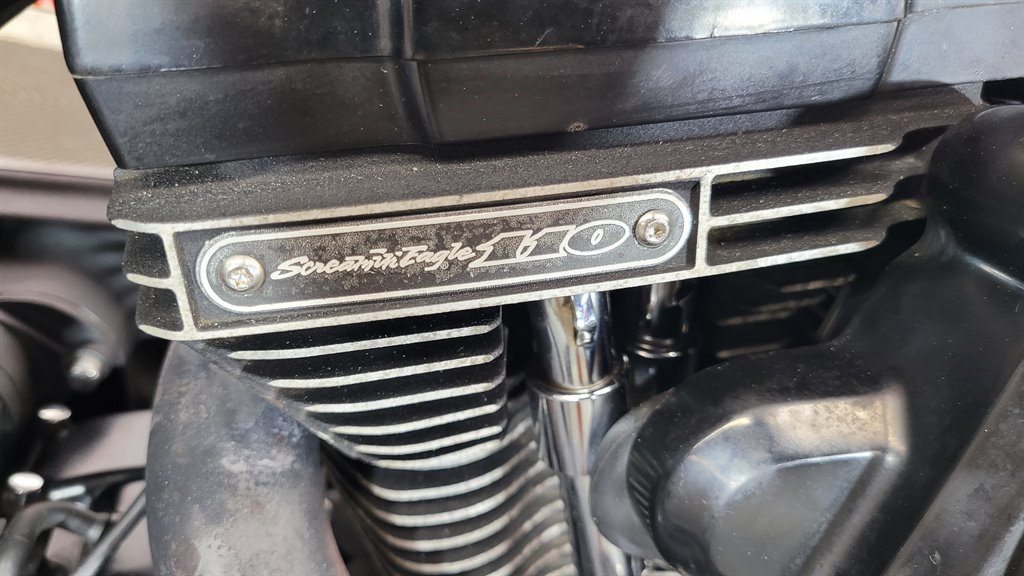 2014 Harley-davidson Cvo Road King - $14,000