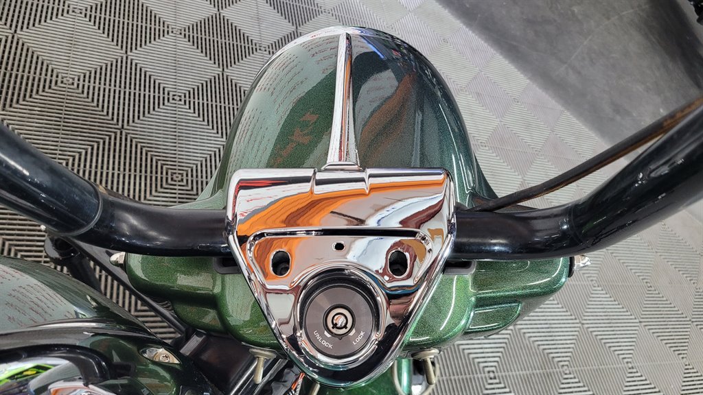 2014 Harley-davidson Cvo Road King - $14,000
