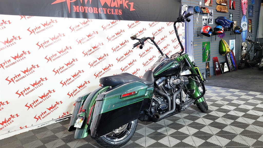 2014 Harley-davidson Cvo Road King - $14,000