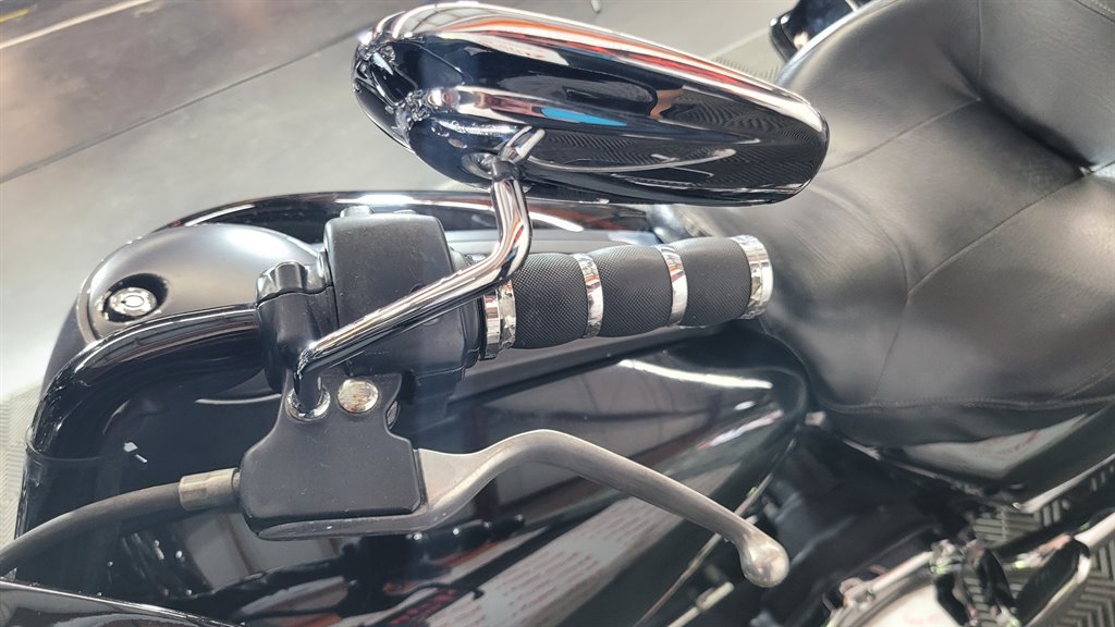 2011 Harley-davidson Electra Glide Ultra Limited - $6,000