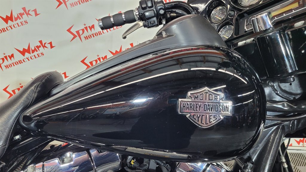 2011 Harley-davidson Electra Glide Ultra Limited - $6,000