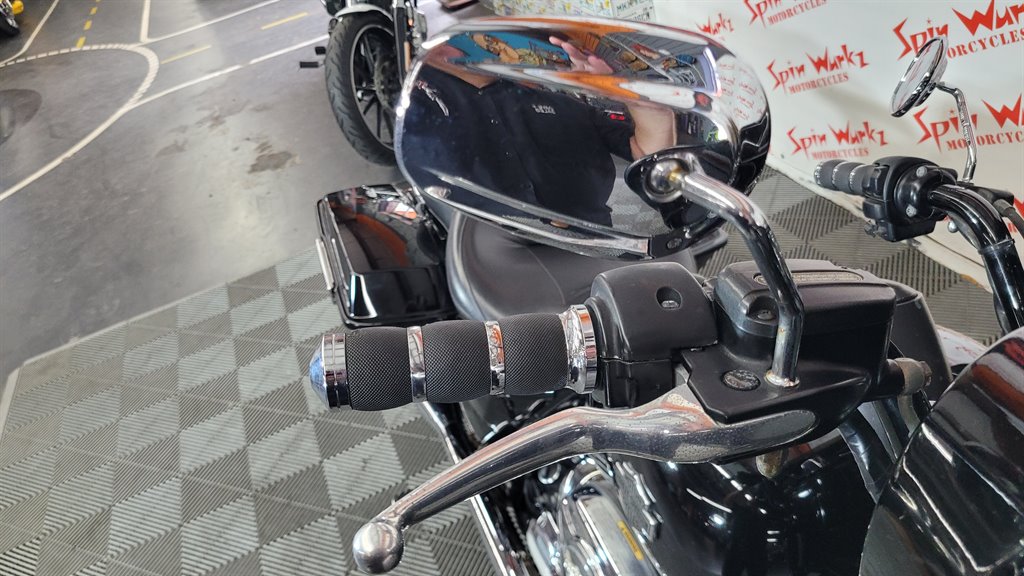 2011 Harley-davidson Electra Glide Ultra Limited - $6,000