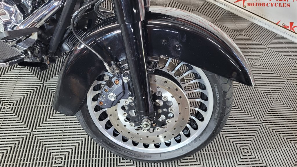 2011 Harley-davidson Electra Glide Ultra Limited - $6,000