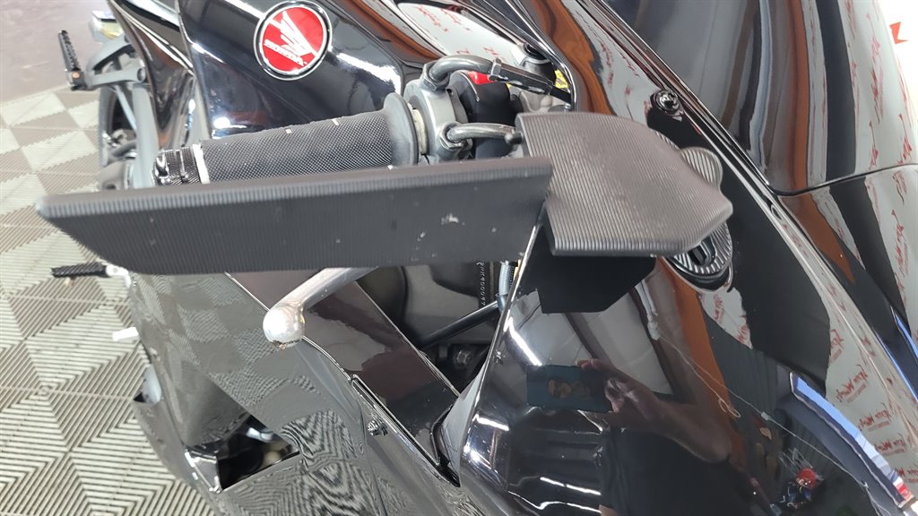 2023 Honda Cbr600rr - $10,900