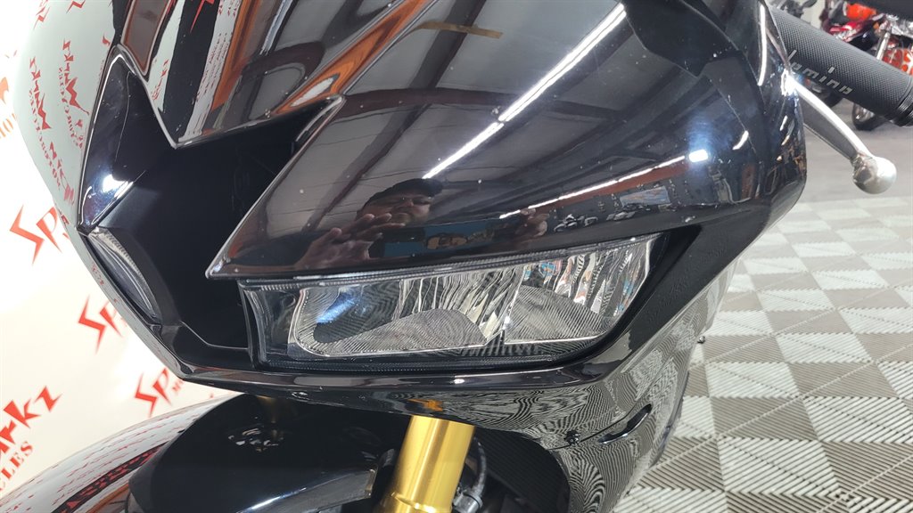 2023 Honda Cbr600rr - $10,900