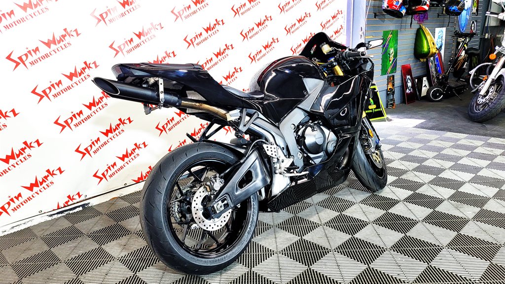 2023 Honda Cbr600rr - $10,900