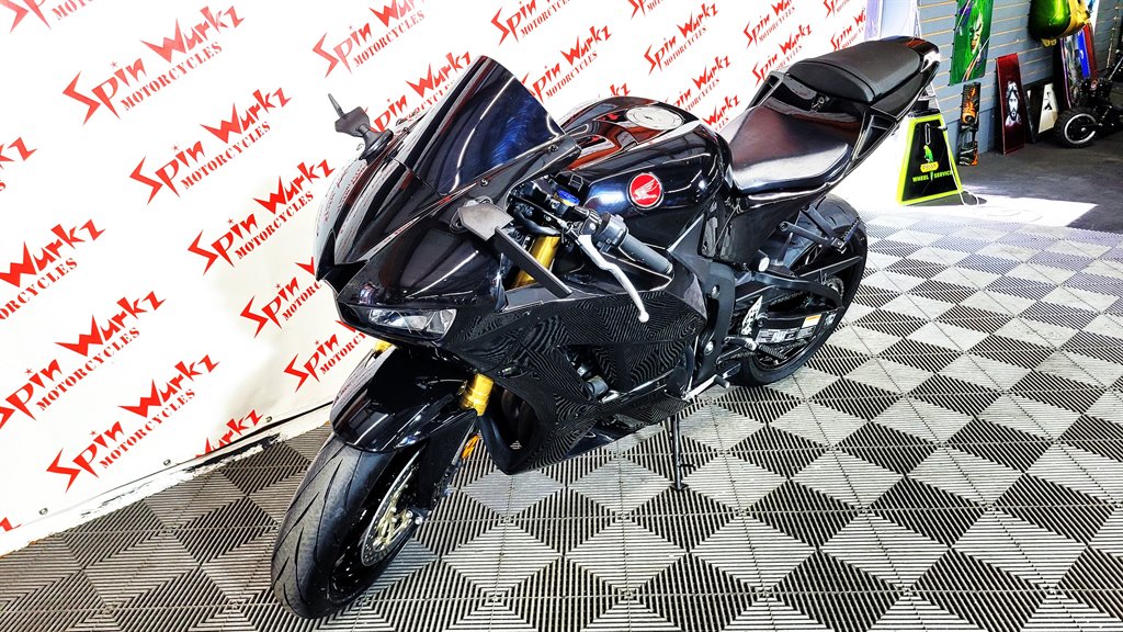 2023 Honda Cbr600rr - $10,900
