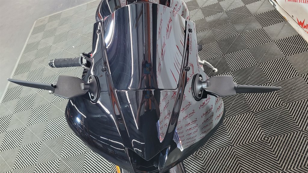 2023 Honda Cbr600rr - $10,900