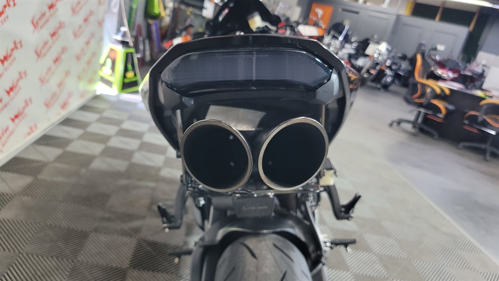 2023 Honda Cbr600rr - $10,900