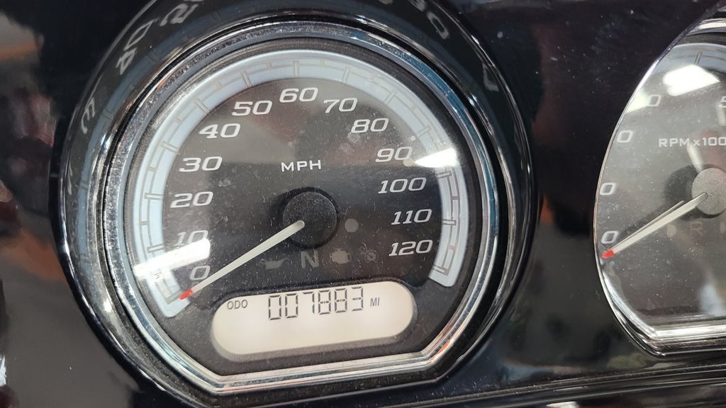 2017 Harley Davidson Ultra Limited Flhtk - $17,000