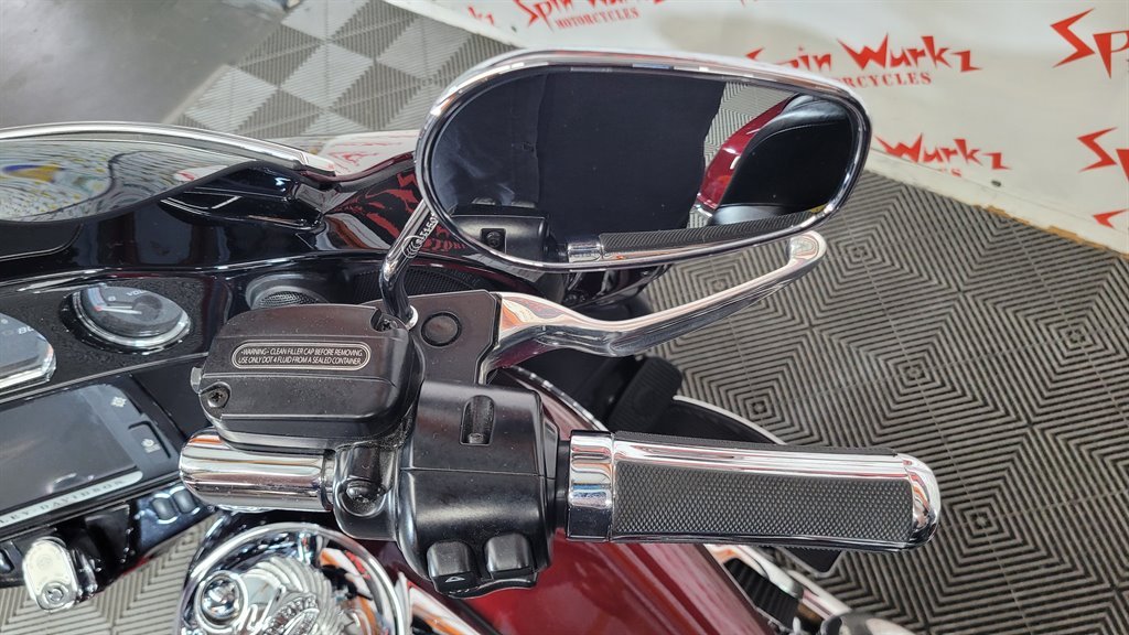 2017 Harley Davidson Ultra Limited Flhtk - $17,000