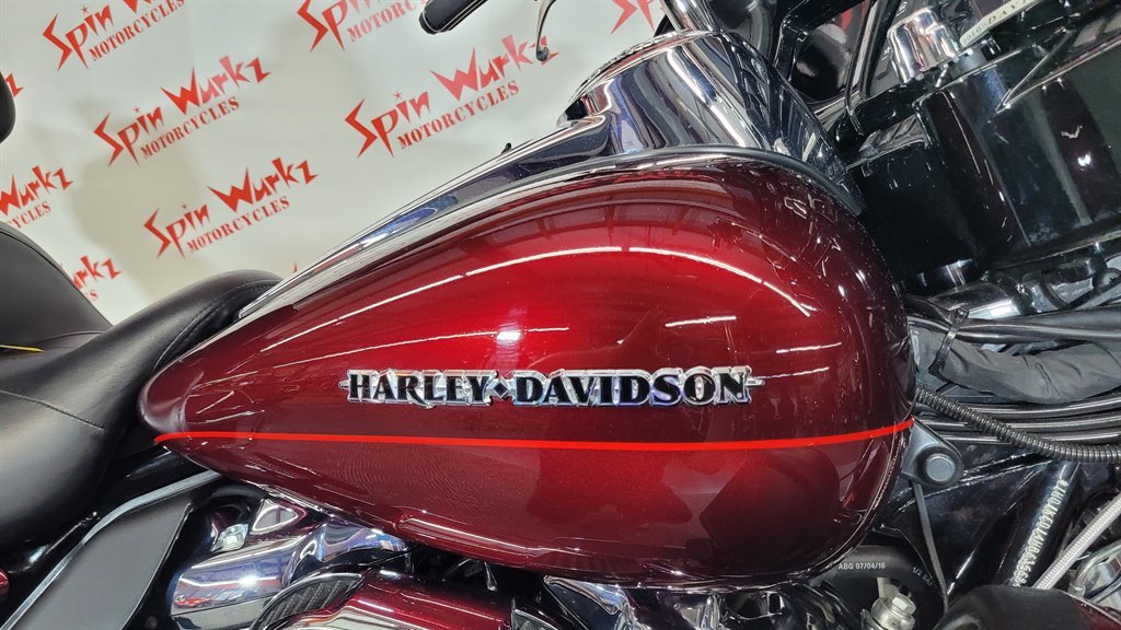 2017 Harley Davidson Ultra Limited Flhtk - $17,000