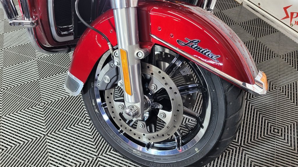 2017 Harley Davidson Ultra Limited Flhtk - $17,000