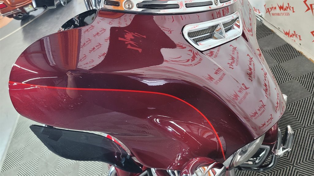 2017 Harley Davidson Ultra Limited Flhtk - $17,000