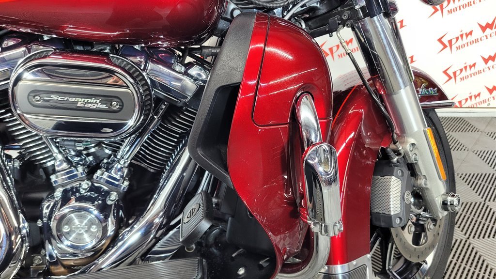 2017 Harley Davidson Ultra Limited Flhtk - $17,000