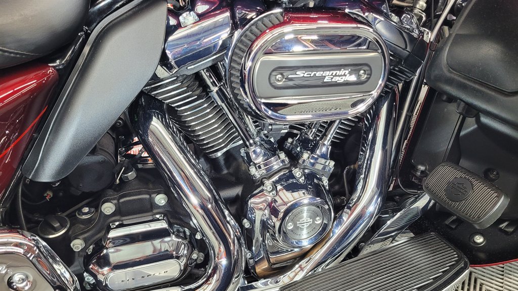 2017 Harley Davidson Ultra Limited Flhtk - $17,000