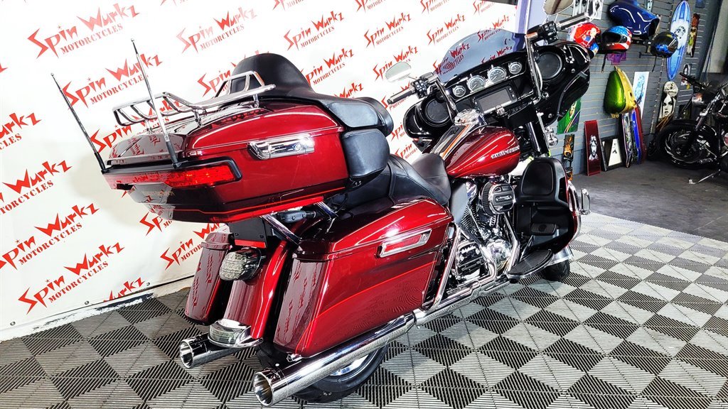 2017 Harley Davidson Ultra Limited Flhtk - $17,000