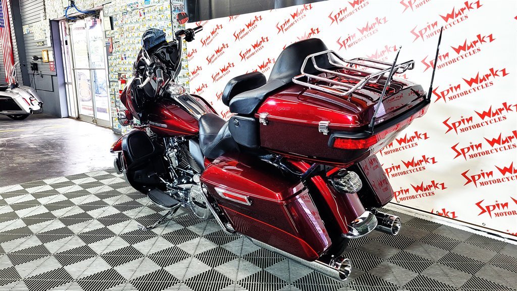 2017 Harley Davidson Ultra Limited Flhtk - $17,000