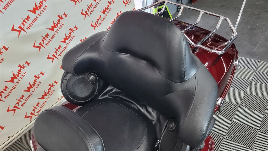 2017 Harley Davidson Ultra Limited Flhtk - $17,000