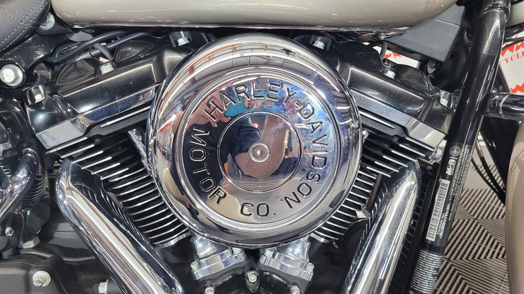 2018 Harley-davidson Heritage Classic - $11,000