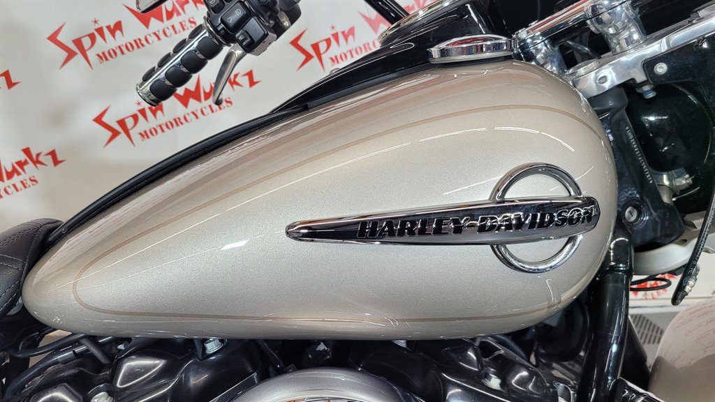 2018 Harley-davidson Heritage Classic - $11,000