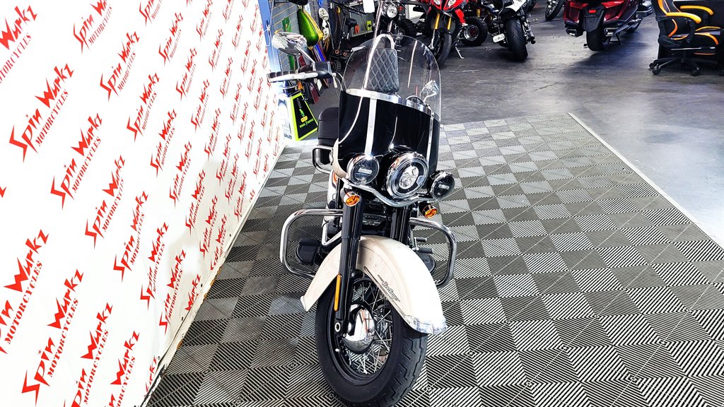 2018 Harley-davidson Heritage Classic - $11,000