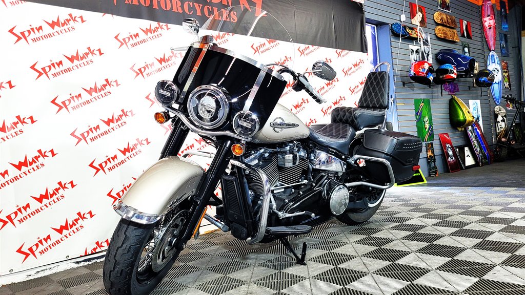 2018 Harley-davidson Heritage Classic - $11,000