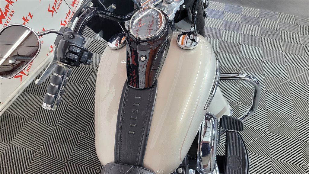 2018 Harley-davidson Heritage Classic - $11,000