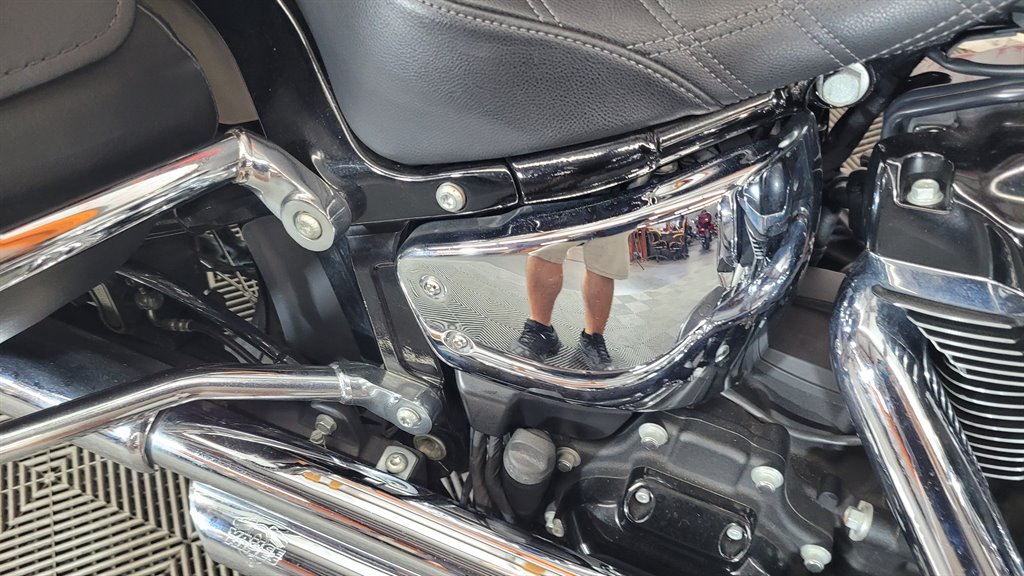 2018 Harley-davidson Heritage Classic - $11,000