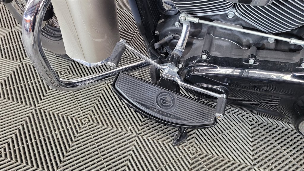 2018 Harley-davidson Heritage Classic - $11,000