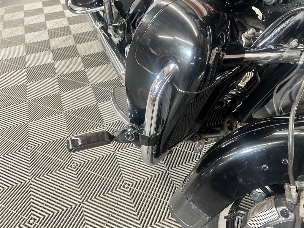 2014 Harley-davidson Electra Glide Ultra Limited - $12,000