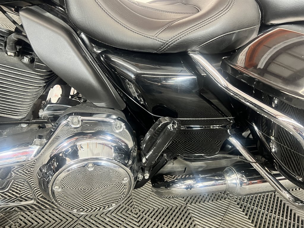 2014 Harley-davidson Electra Glide Ultra Limited - $12,000