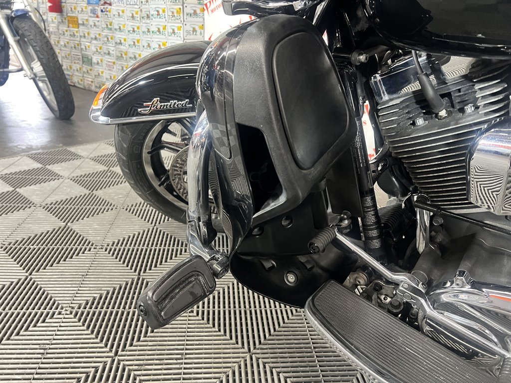 2014 Harley-davidson Electra Glide Ultra Limited - $12,000