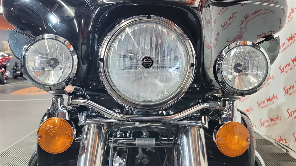2011 Harley-davidson Electra Glide Ultra Classic - $23,000