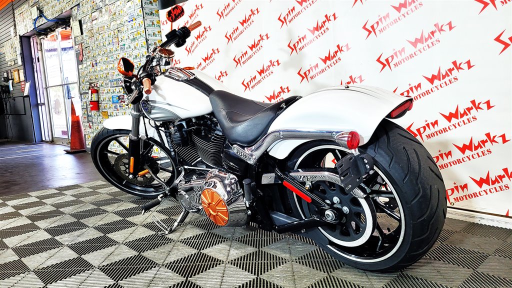 2016 Harley Davidson Fxsb Breakout - $12,000