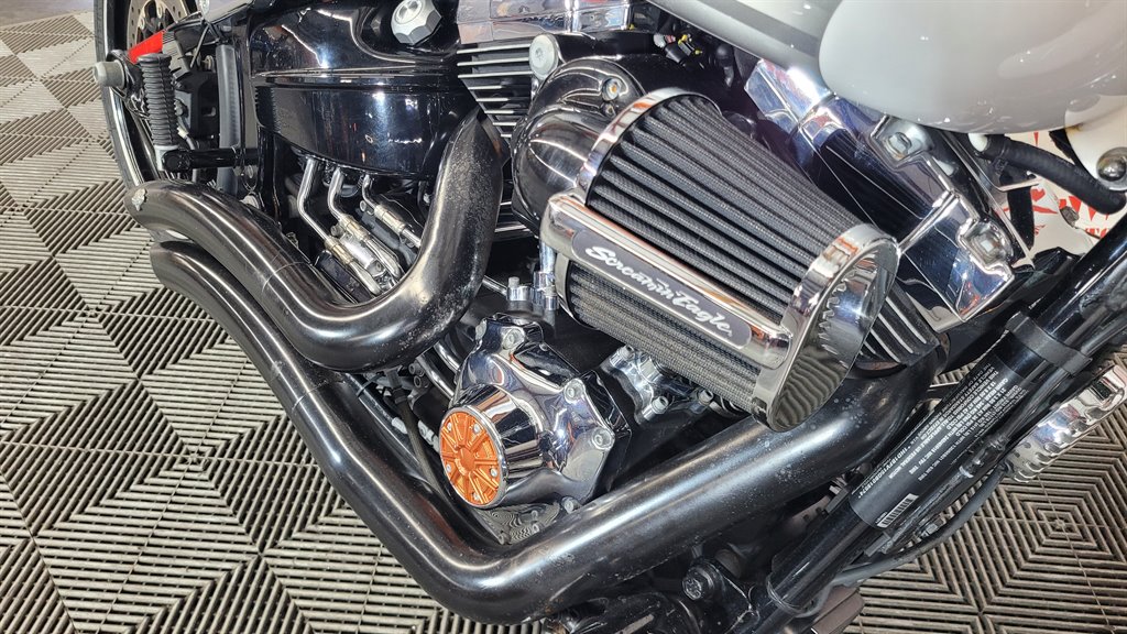 2016 Harley Davidson Fxsb Breakout - $12,000