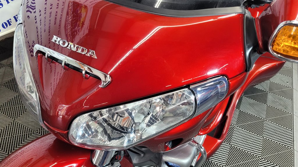 2010 Honda Gold Wing - $24,000