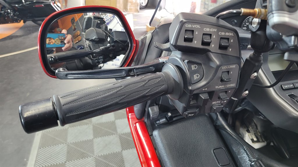 2010 Honda Gold Wing - $24,000