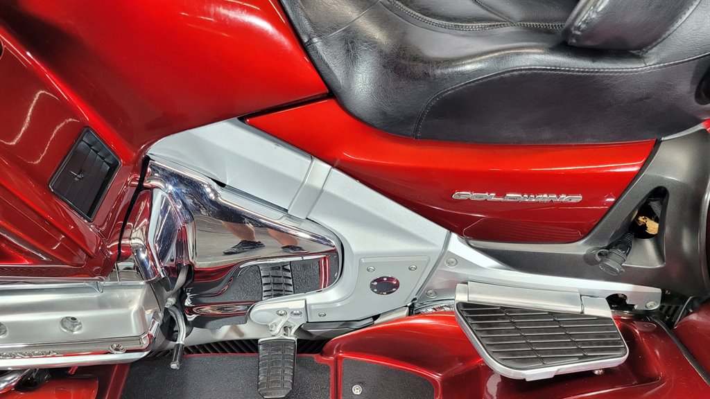 2010 Honda Gold Wing - $24,000