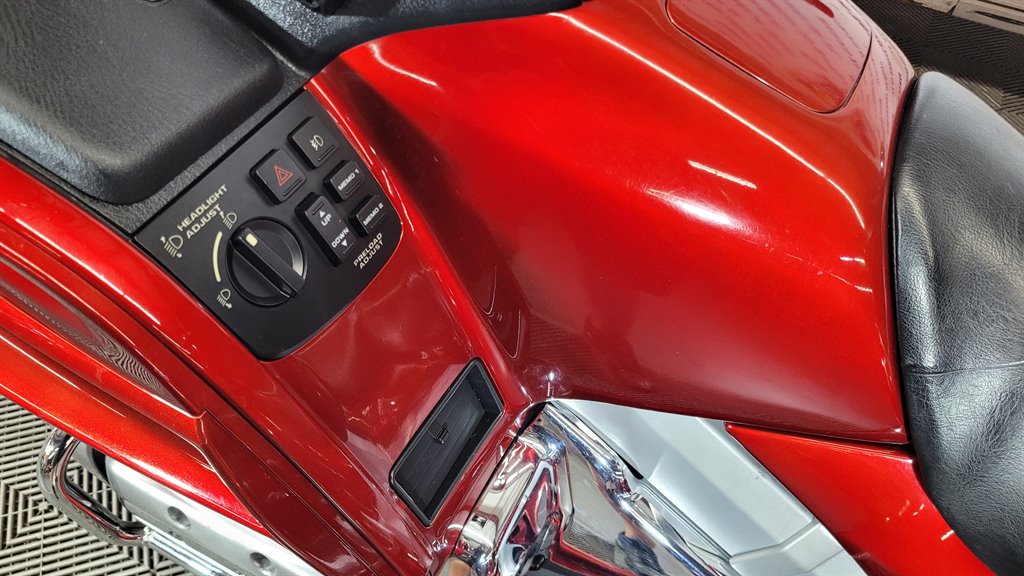 2010 Honda Gold Wing - $24,000
