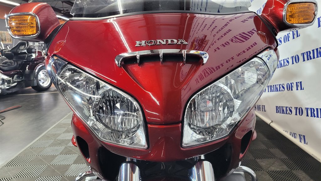 2010 Honda Gold Wing - $24,000
