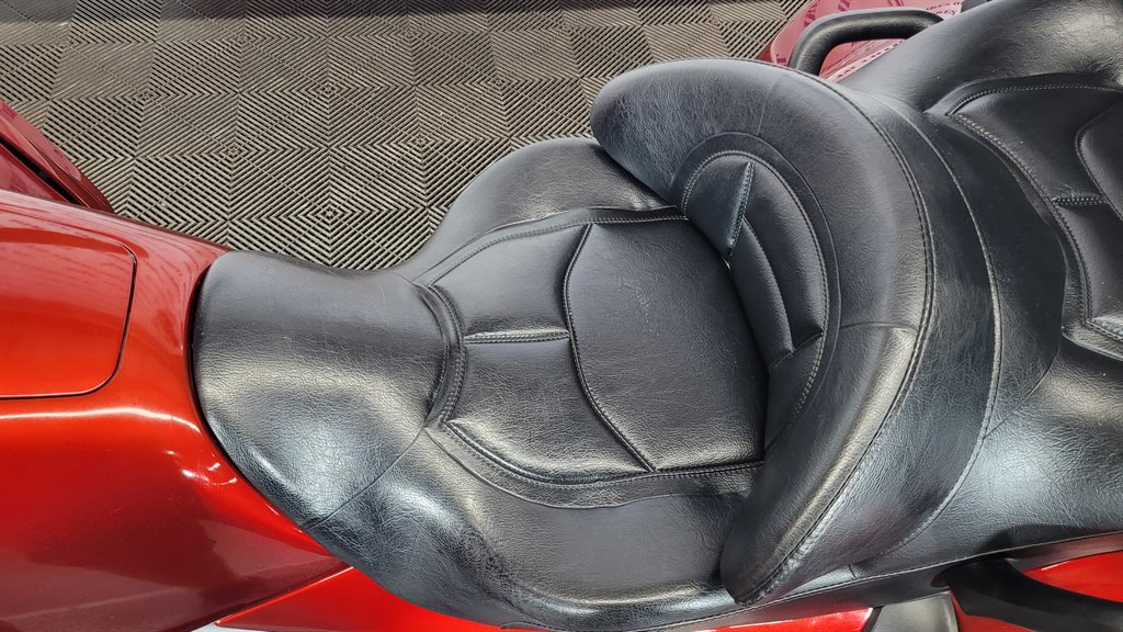 2010 Honda Gold Wing - $24,000