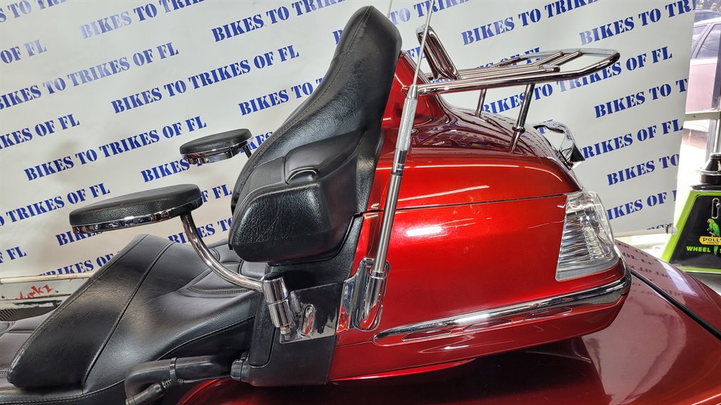 2010 Honda Gold Wing - $24,000