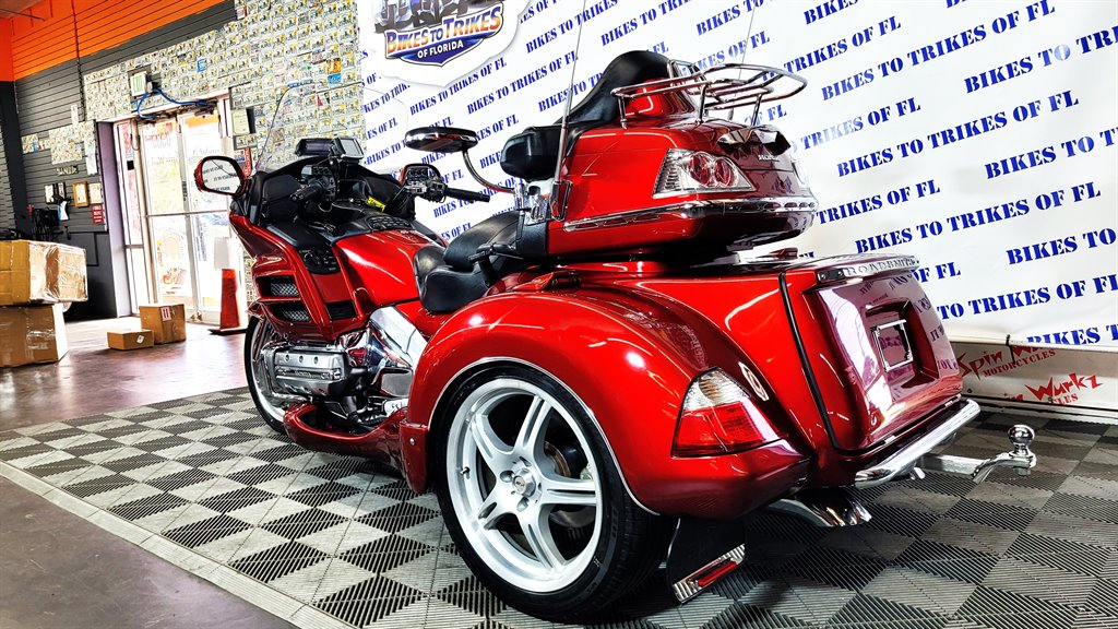 2010 Honda Gold Wing - $24,000