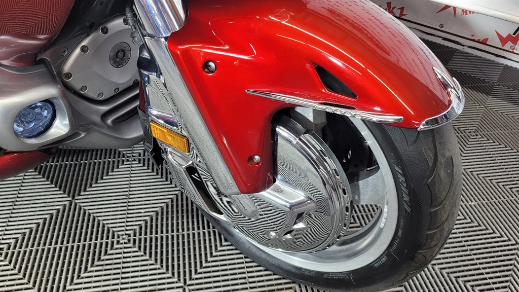 2010 Honda Gold Wing - $24,000