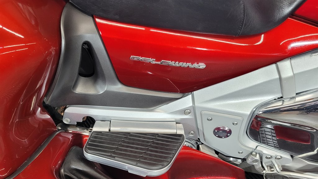 2010 Honda Gold Wing - $24,000