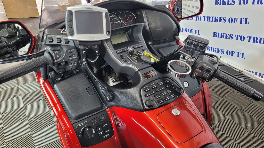 2010 Honda Gold Wing - $24,000
