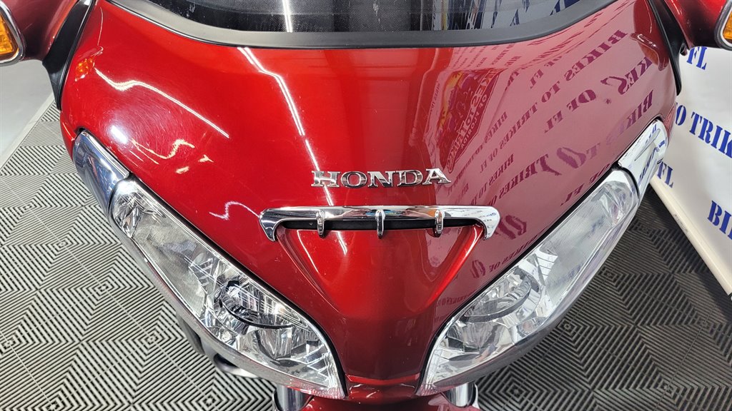 2010 Honda Gold Wing - $24,000