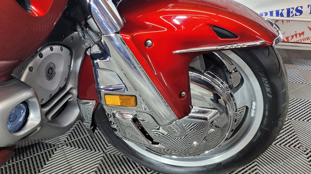 2010 Honda Gold Wing - $24,000